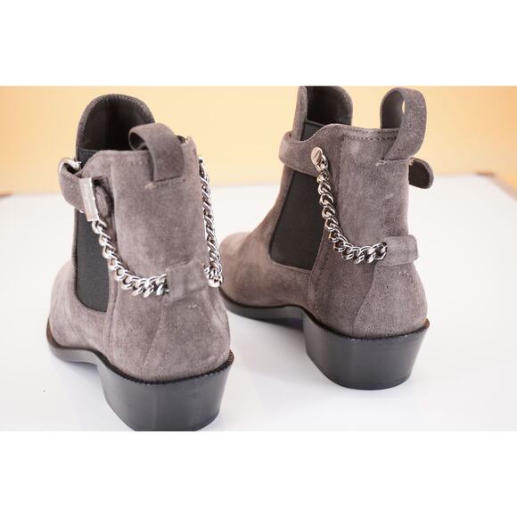 Salvatore Ferragamo Ardisievit Chain Ankle Boots Sz 6 C Chelsea $930 Grey Suede - Picture 6 of 9